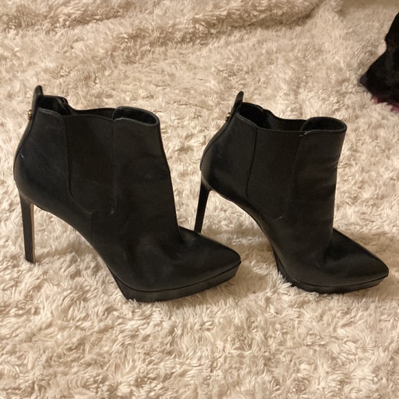 Michael Kors Leather Ankle Stiletto Boots Size 8 - Picture 2 of 5